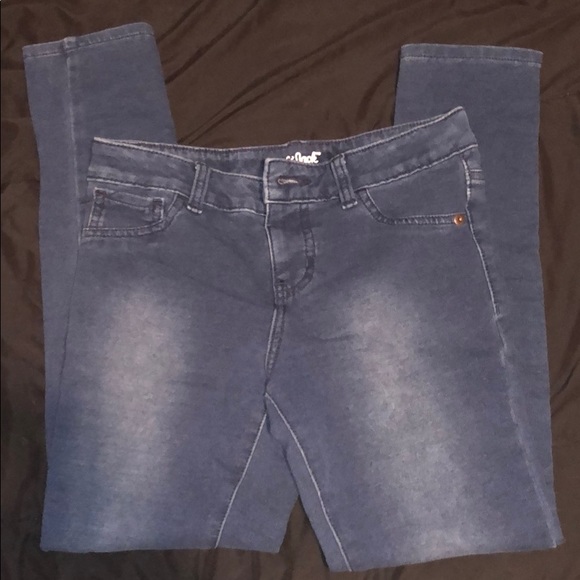 Girls size 10/12 jeans - Picture 2 of 4
